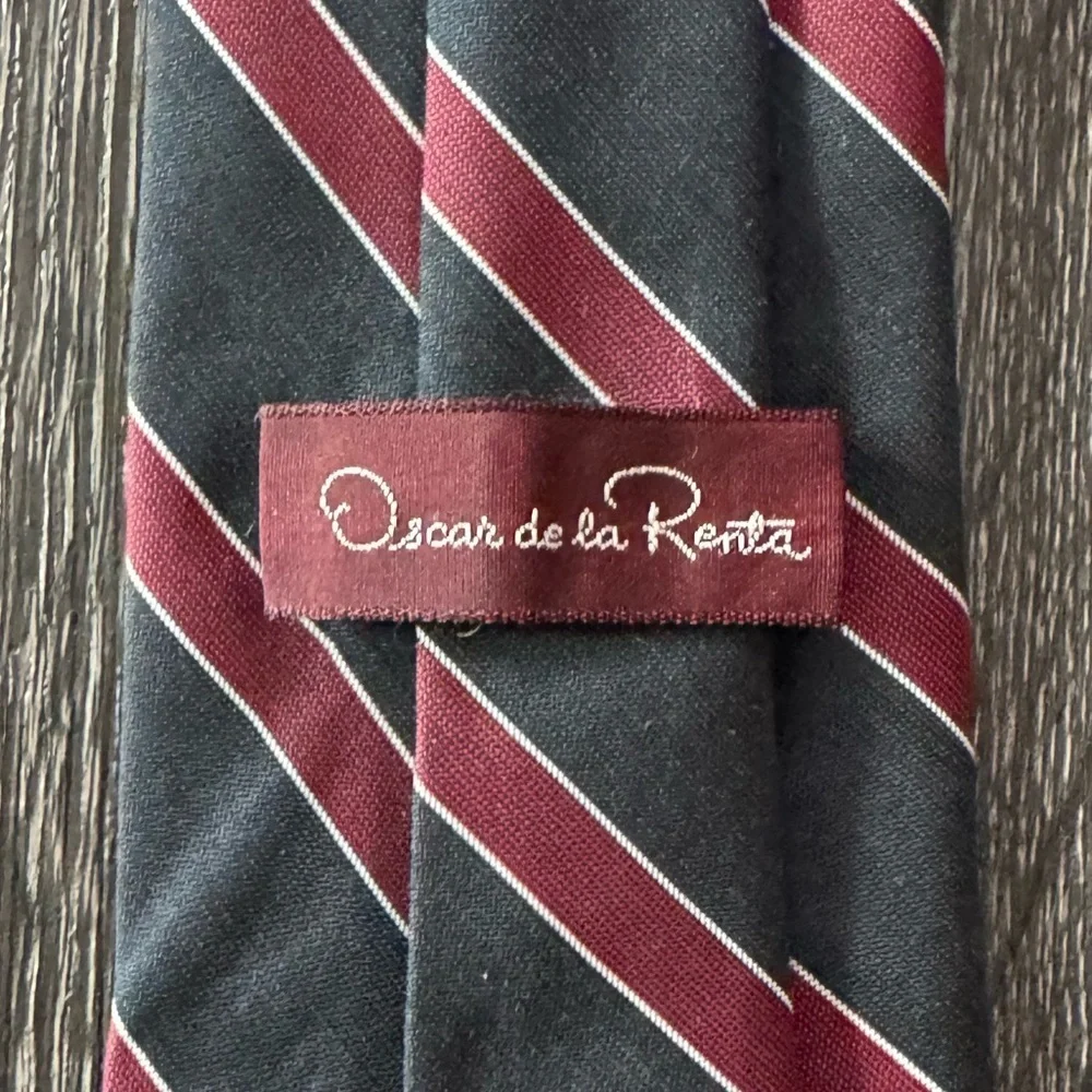 Oscar de la Renta Vintage Charcoal and Burgundy Striped Tie